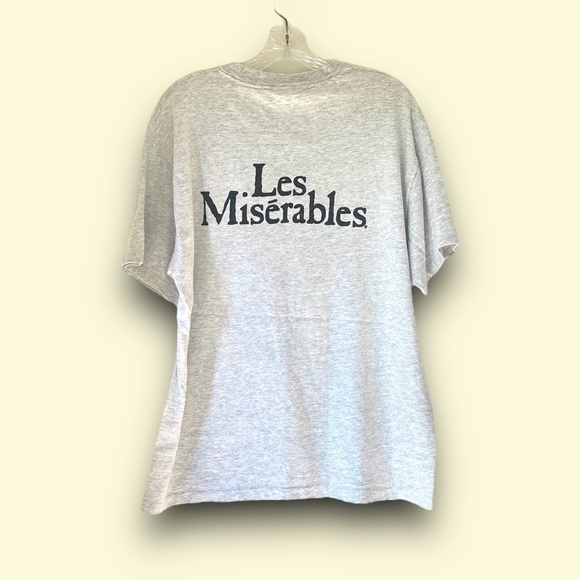 🎨 Vintage 1986 Les Miserables Tee Single Stitch Les Mis - Picture 2 of 2